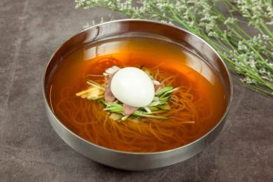 传统小吃美食-朝鲜冷面