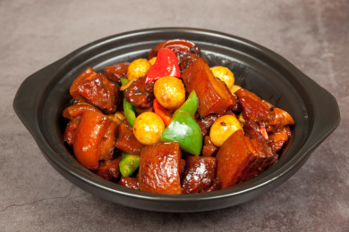 中餐美食-东北菜-鸽蛋红烧肉