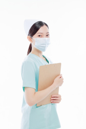 白色背景前的医护人员