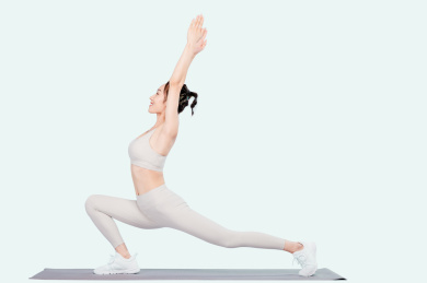 棚拍运动中的年轻女性