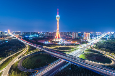 俯瞰郑州中原福塔和城市立交桥建筑夜景