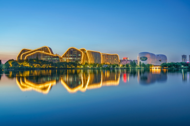 杭州白马湖国际会展中心和中国动漫博物馆