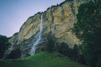 西欧瑞士位于少女峰脚下的施陶河瀑布