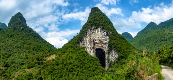 清远市阳山县广东峡天下旅游风景区燕子岩