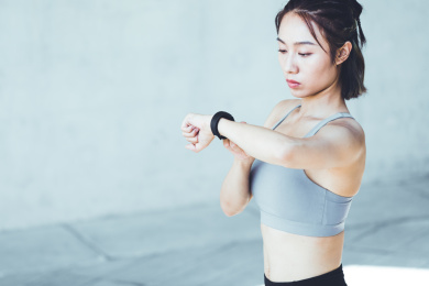 户外健身的中国女性