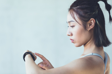 户外健身的中国女性