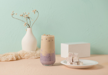 午后的奶茶水果茶饮品