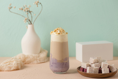 午后的奶茶水果茶饮品