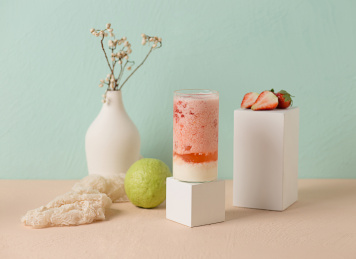 午后的奶茶水果茶饮品