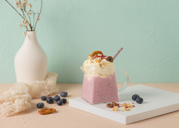 午后的奶茶水果茶饮品