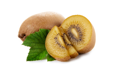 猕猴桃和切开果肉带绿叶子白底