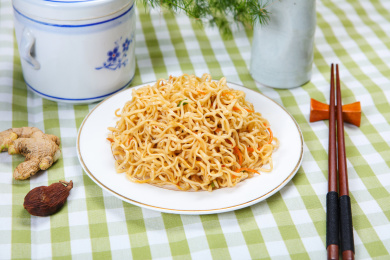 美味小吃凉拌面