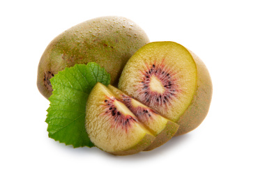 红心猕猴桃和切开果肉带绿叶白底