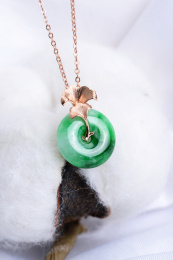 满绿彩金镶嵌翡翠平安扣吊坠