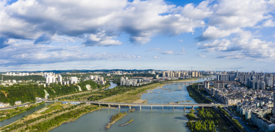 航拍中国四川绵阳秋季城市风光
