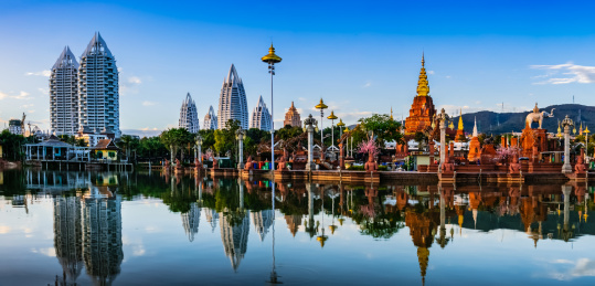 中国云南省景洪市西双版纳告庄大金塔建筑