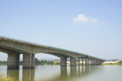 中国广东惠州东江夏天晴天风光