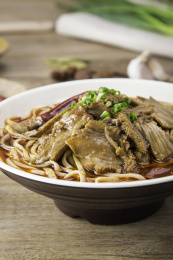 一碗牛杂面