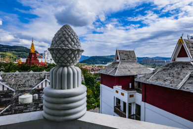 中国云南省景洪市告庄莲花灯座装饰建筑