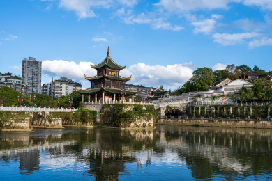 贵州省贵阳市甲秀楼城市风景