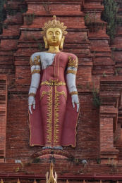 中国云南省景洪市大金塔菩萨雕像装饰建筑