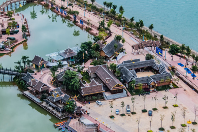 云南省景洪市西双版纳告庄大金塔景区建筑