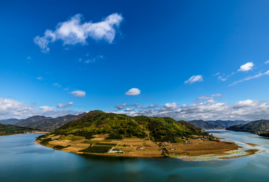 辽宁省宽甸浑江沿岸风光