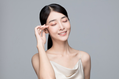 亚洲女性半身肖像