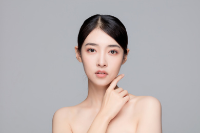 亚洲女性半身肖像