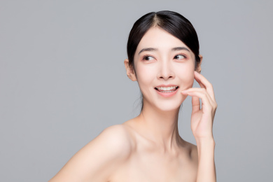 亚洲女性半身肖像
