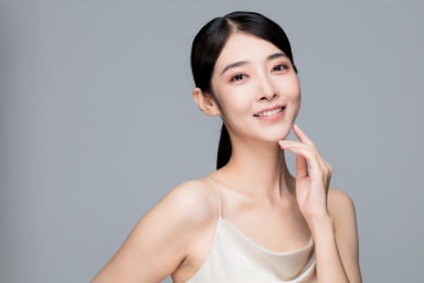 亚洲女性半身肖像