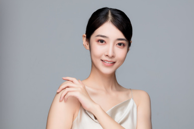 亚洲女性半身肖像