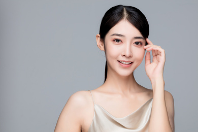 亚洲女性半身肖像