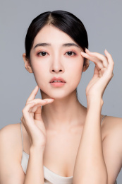 亚洲女性半身肖像