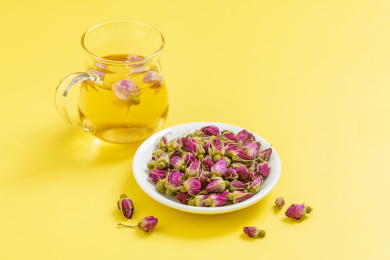 玫瑰花茶特写黄色莫兰迪色系背景