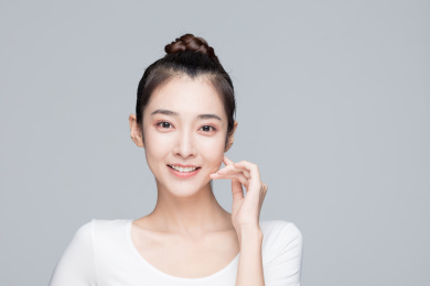 年轻活力亚洲年轻女性形象