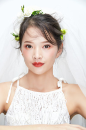 白色背景下的新娘美妆人像
