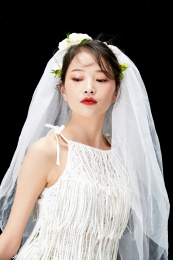 黑色背景下的美妆新娘彩妆人像