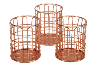 笔筒棚拍在白色背景上