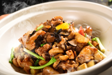 黑松露干鲍仔焖鸡