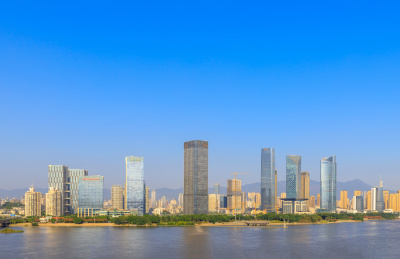 中国福建福州市江滨大道周边建筑群