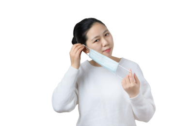 生病戴着口罩的女生，白色背景