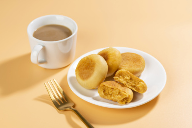 肉松饼特写黄色莫兰迪色系背景