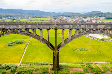 中国广东省罗定市罗平镇长岗坡渡槽