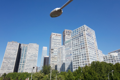 蔚蓝的天空下中国北京建外SOHO写字楼楼群