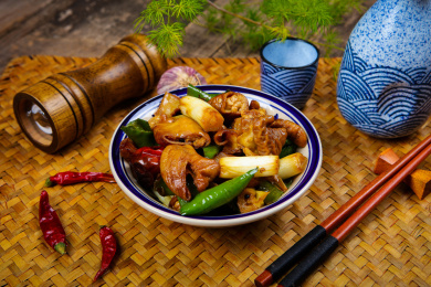 家常下酒菜爆炒肥肠