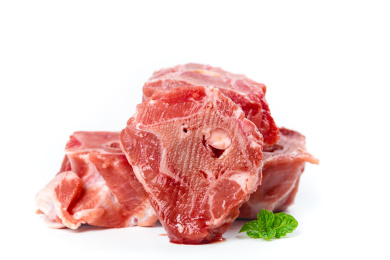 白底上放着生鲜羊蝎子