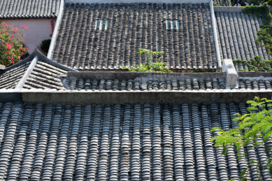 高视角俯视建筑砖瓦/深圳甘坑客家小镇建筑