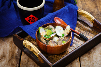 营养海鲜汤花蛤炖丝瓜