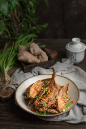 酥炸鳎目鱼舌头鱼